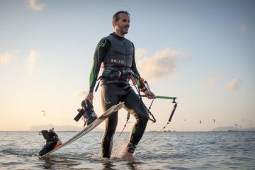 Kiteseason kite Staff kite instructors